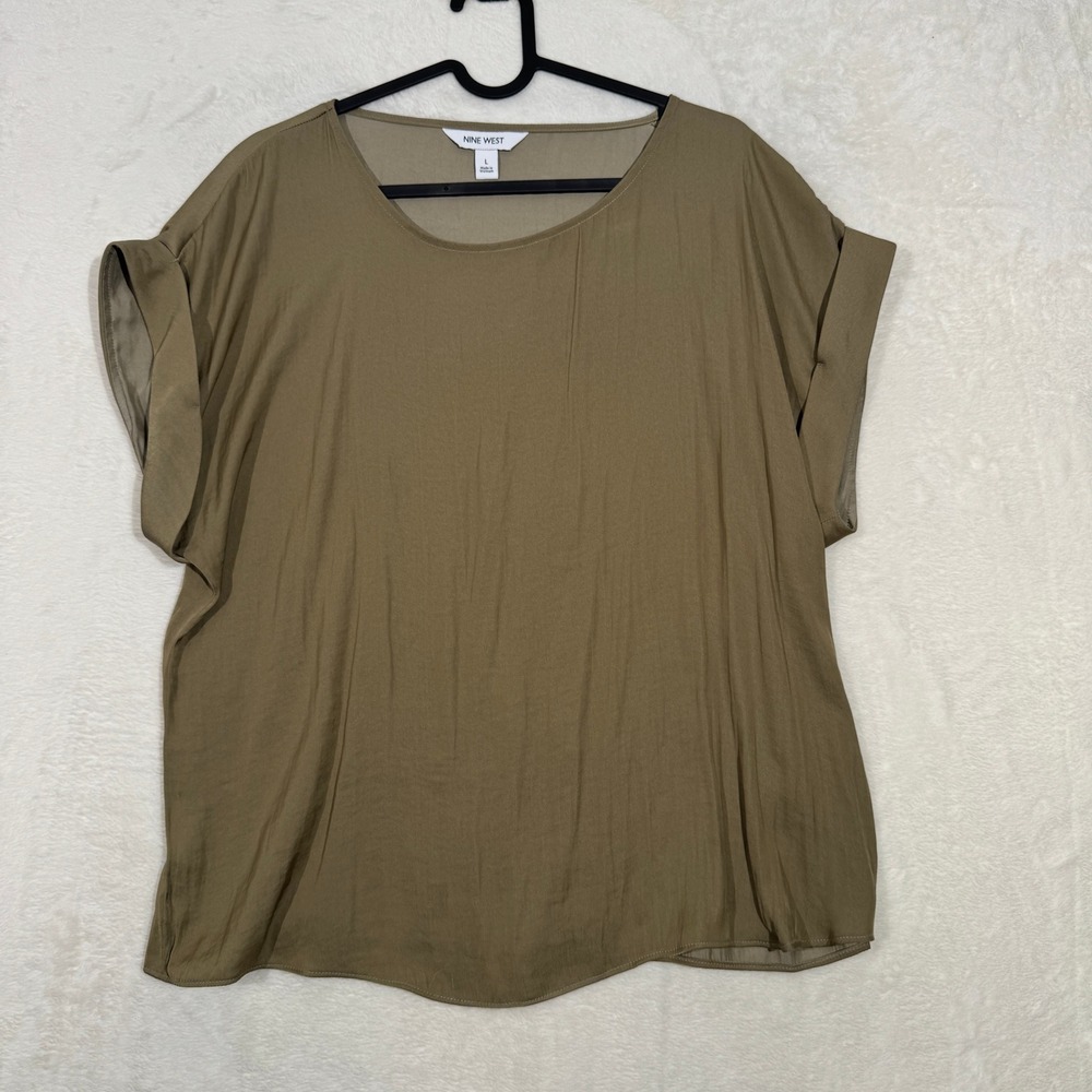Nine West Blouse Womens L Olive Green Cuffed‎ Short Sleeve Crew Neck Relaxed Fit
